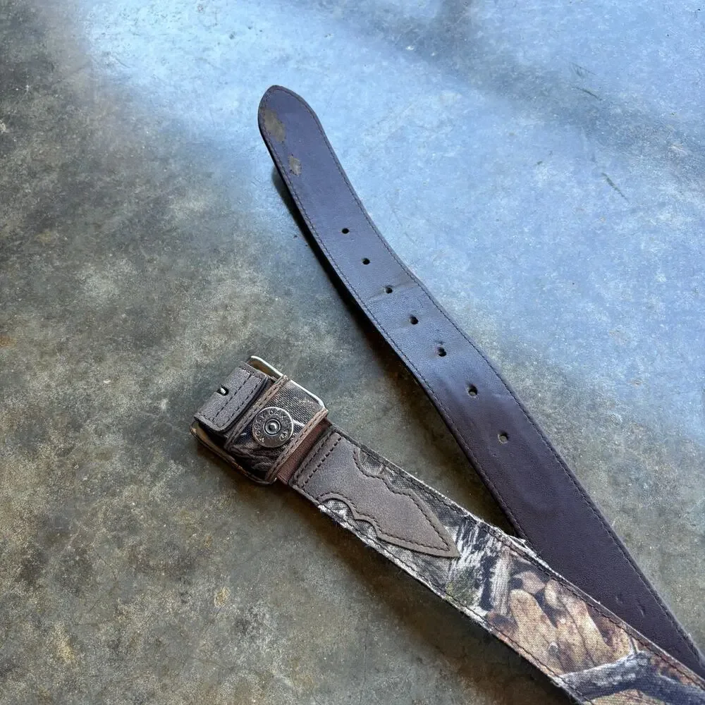 Vintage Mossy Oak‎ Camo Leather Belt